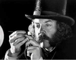 click here to see which role Sutherland was playing here (think "hummingbirds")